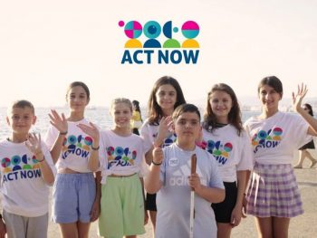 H OXE βραβεύει τον μικρό Λέανδρο και το ACT NOW 