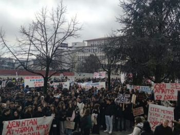 Κοσμοπλημμύρα στο κέντρο των Ιωαννίνων για τις 57 ψυχές
