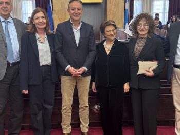 Θερμή υποδοχή στο Δημαρχείο Ιωαννίνων για την αποστολή του Ζωγραφείου Λυκείου Κωνσταντινούπολης