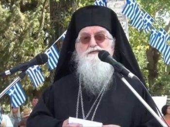 Σε λαϊκό προσκύνημα το σκήνωμα του Μητροπολίτη Ανδρέα