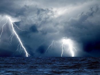 Σχεδόν 5.000 ηλεκτρικές εκκενώσεις την Παρασκευή 25/04