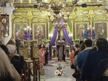 Γεμάτες εκκλησίες στην κορύφωση του Θείου Δράματος