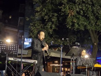 «Ω γλυκύ μου Έαρ» με το Βασίλη Σαλέα