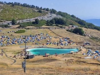 Ανήλιο και Μέτσοβο βουλιάζουν από επισκέπτες