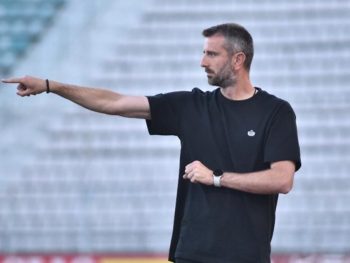 Και ο Μαλεζάς για τον πάγκο