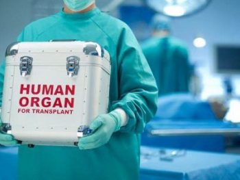 Πατέρας δώρισε τον νεφρό για να σώσει στον γιο του