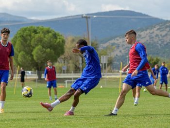 Συνεχίζεται η δουλειά για τη δύσκολη έξοδο 