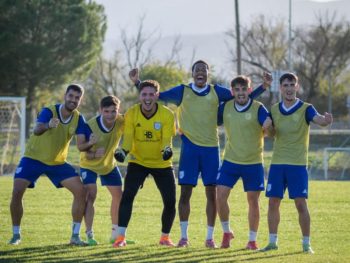 Επιστροφή στο γήπεδο 