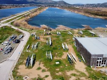 Μία αθλήτρια του Π.Ν.Ο.Ι. στο καμπ της Ε.Κ.Ο.Φ.Ν.Σ. 