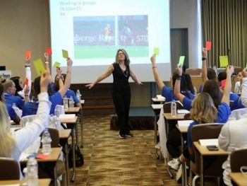 Από το "δεν επιτρέπεται" στο "ανήκω εδώ"