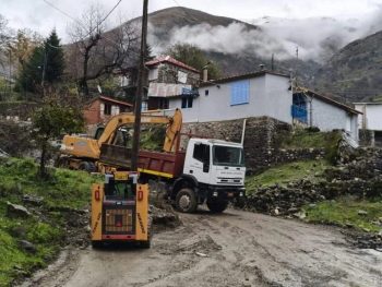 Τζουμέρκα: Κινδυνεύουν σπίτια και γεφύρια