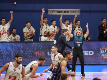 Vikos Φalcons: Ροζ φύλλο για γιορτές στην κορυφή 