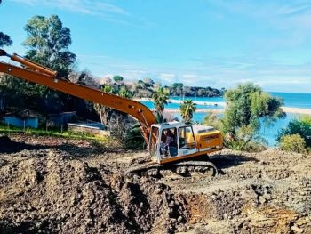 Αγώνας δρόμου για την αποκατάσταση της μεγάλης κατολίσθησης στον Μύτικα