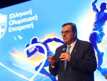 Κούβελος στην εκδήλωση Βραβεύσεων της ΕΟΕ: Θα ανοίξει το Ολυμπιακό Κολυμβητήριο του Ζαππείου