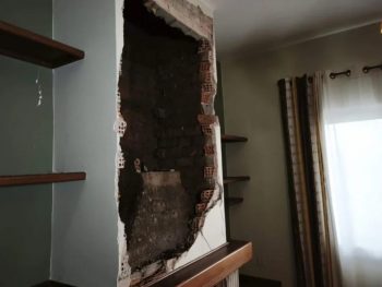 Πρέβεζα: Διαλύθηκε το σαλόνι κατοικίας μετά από πτώση κεραυνού