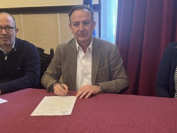 Ξεκινά η αναβάθμιση δημοτικών κτιρίων σε δημοτικές ενότητες