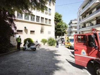 Στο νοσοκομείο τέσσερις αστυνομικοί μετά από φωτιά στο Μεταγωγών Ιωαννίνων
