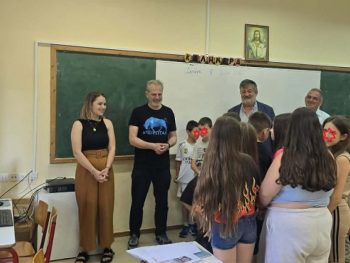 Ο Δήμος Πωγωνίου υποδέχθηκε τη Διοίκηση της ΕΡΤ – Σημαντική δωρεά ηλεκτρονικών υπολογιστών στα σχολεία της ακριτικής περιοχής