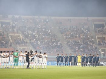 Ελλάδα-Ιταλία: Μαύρα περιβραχιόνια και ενός λεπτού σιγή για τον Μάριο Οικονόμου