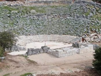 Νέες εγκρίσεις μελετών για τη συνέχιση εργασιών στο αρχαίο θέατρο της Κασσώπης