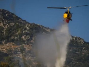 Σε εξέλιξη οι φωτιές σε Λάιστα Ζαγορίου και Καλλιθέα Κόνιτσας