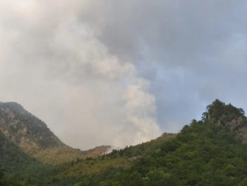 13η μέρα φωτιάς στην Τραπεζίτσα