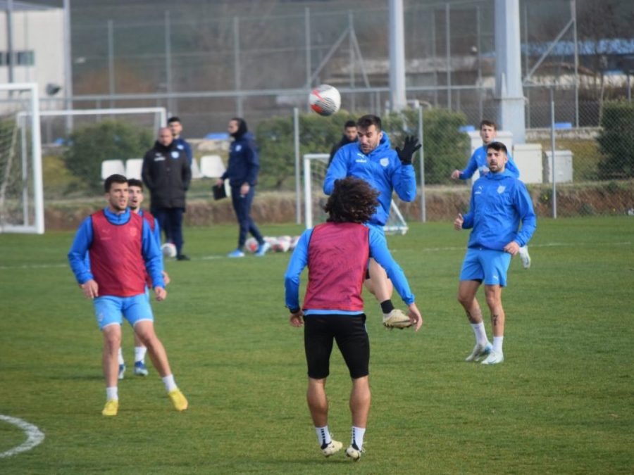 Ανεβάζει στροφές ο Λεό