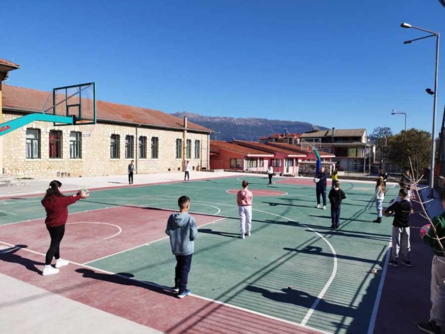 Στο Δημοτικό Σχολείο Κατσικά ο Βασίλης Θεοδωράκης 
