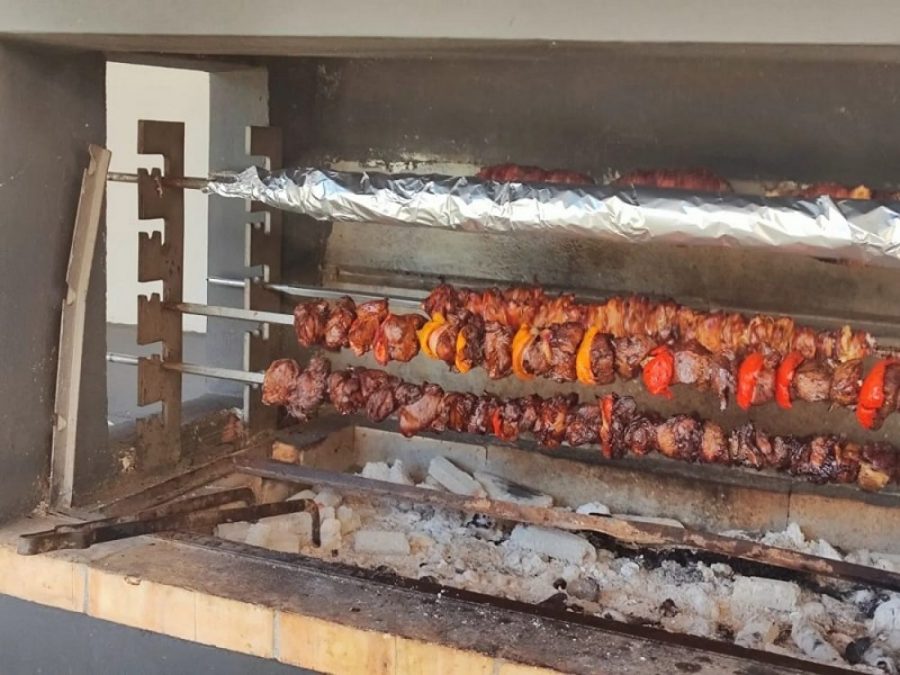 Ξεφαντώματα σε πόλεις και χωριά