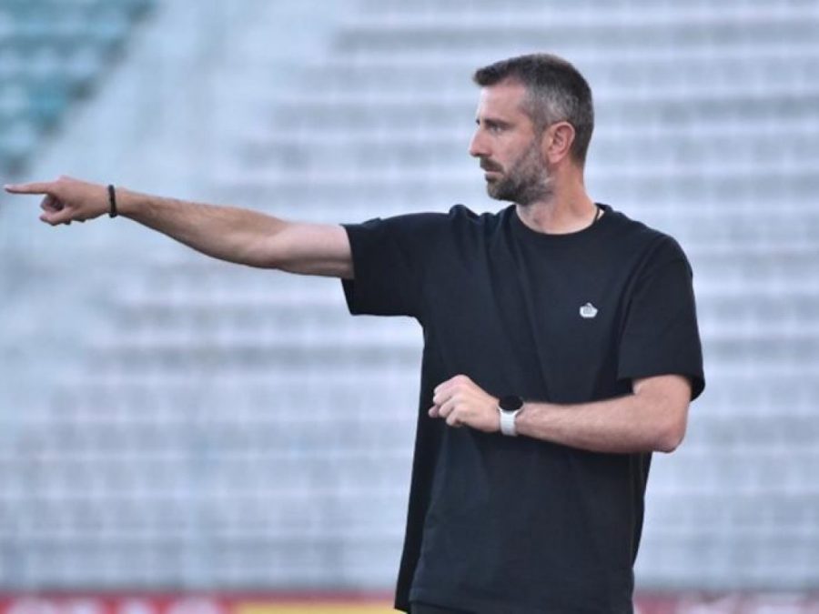 Και ο Μαλεζάς για τον πάγκο