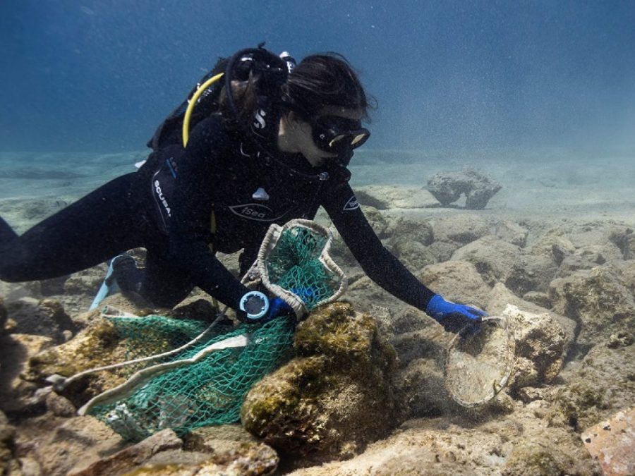 ΔΕΗ και iSea ένωσαν δυνάμεις για τον καθαρισμό απομακρυσμένων ακτών σε περιοχές Natura 2000