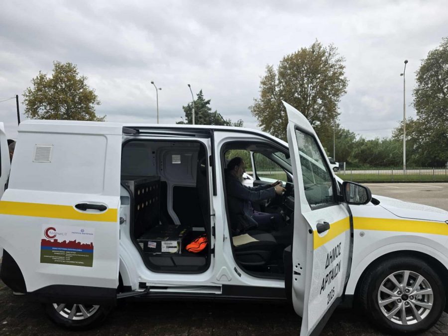 Ο Δήμος Αρταίων παρέλαβε το όχημα περισυλλογής αδέσποτων