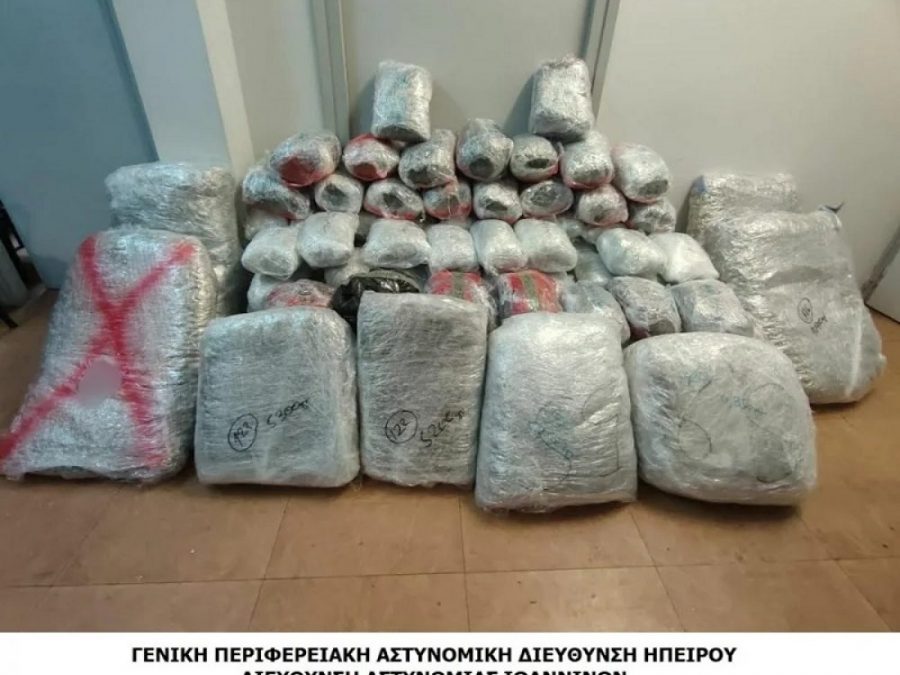 Αυτοκίνητο με 193 κιλά κάνναβης στην Κόνιτσα