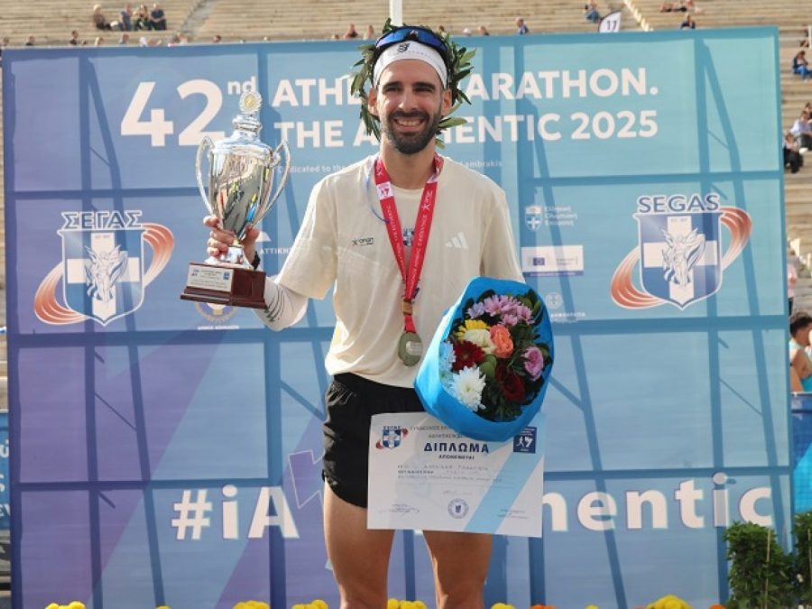 Ο θριαμβευτής του Μαραθωνίου της Αθήνας Παναγιώτης Καραΐσκος στον Διεθνή Μαραθώνιο Ρόδου 2026
