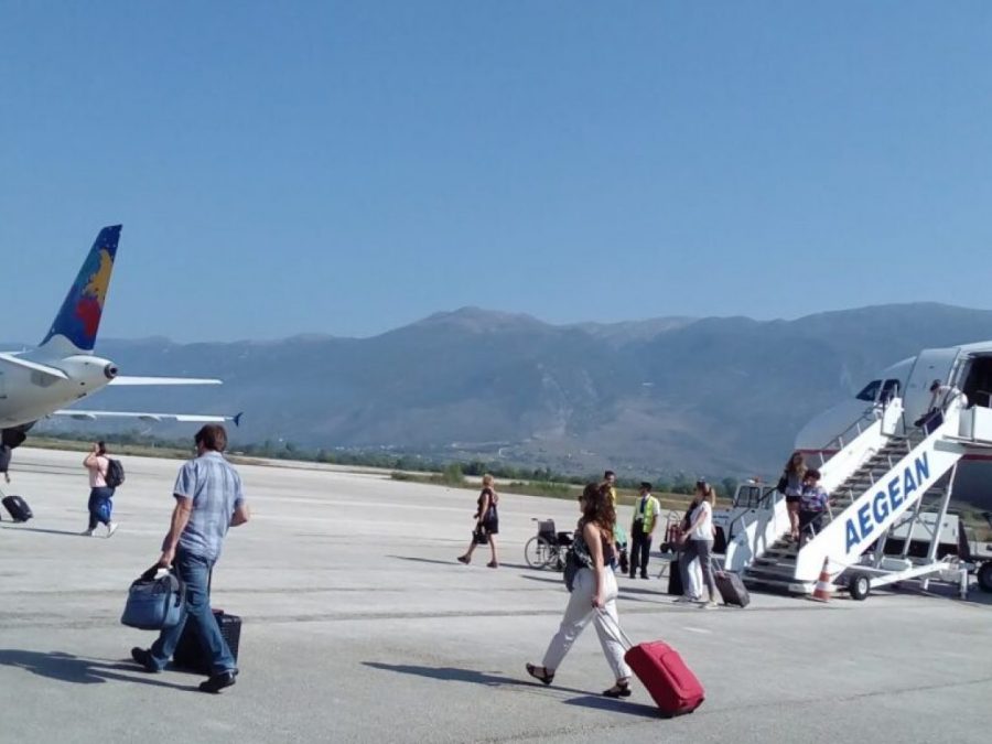 Πλήρης εξάντληση εισιτηρίων για πτήσεις Αθήνα – Ιωάννινα προ των Χριστουγέννων