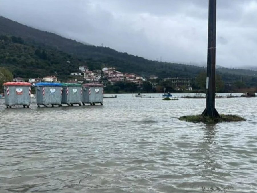 Θάλασσα και στεριά έγιναν ένα στη Σαγιάδα