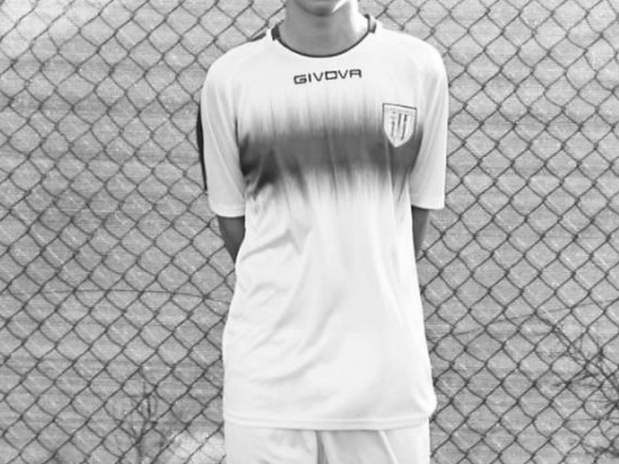 Θρηνεί το ελληνικό ποδόσφαιρο - "Έφυγε" 17χρονος ποδοσφαιριστής