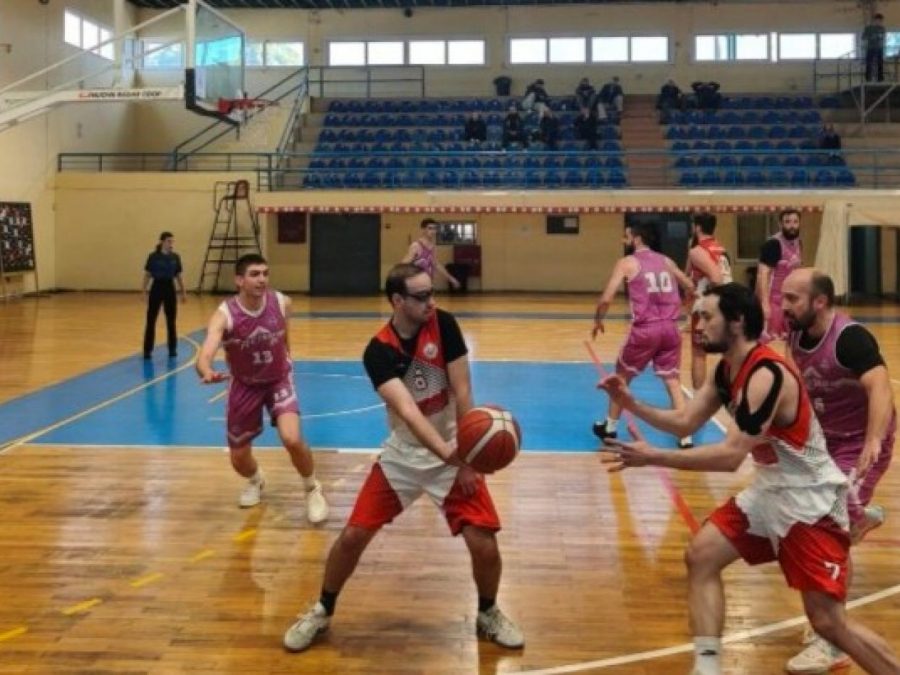 Άλωσε το Αγρίνιο η Αστράκα 