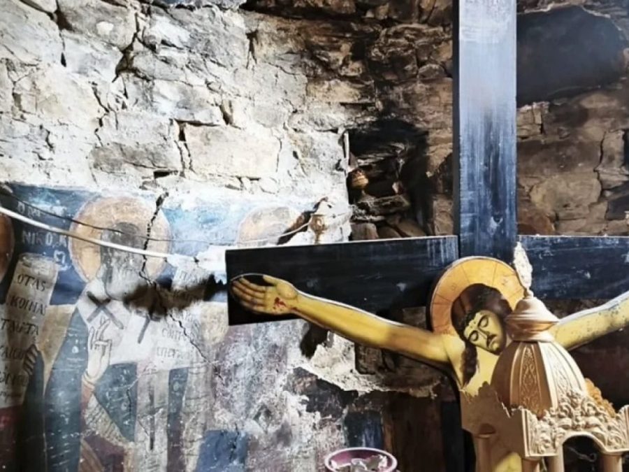 Οδοιπορικό στα «λαβωμένα» χωριά της Δωδώνης και της Ζίτσας- Όταν ο φόβος του σεισμού δίνει τη θέση του στην αγωνία της λήθης