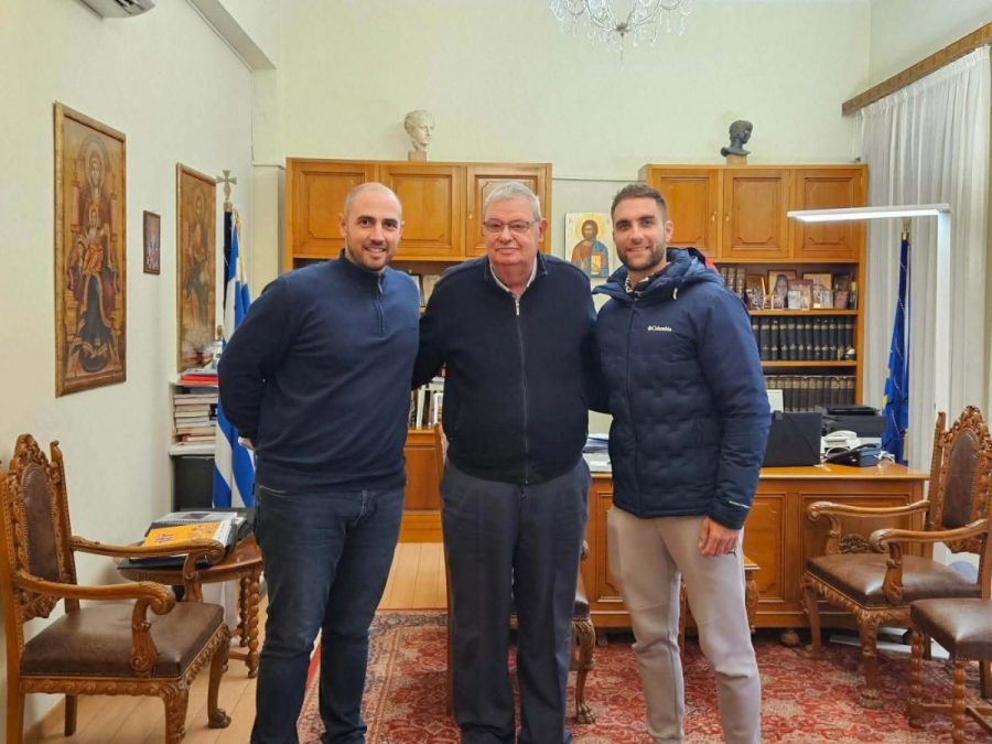 Στον Περιφερειάρχη ο Στέφανος Ντούσκος