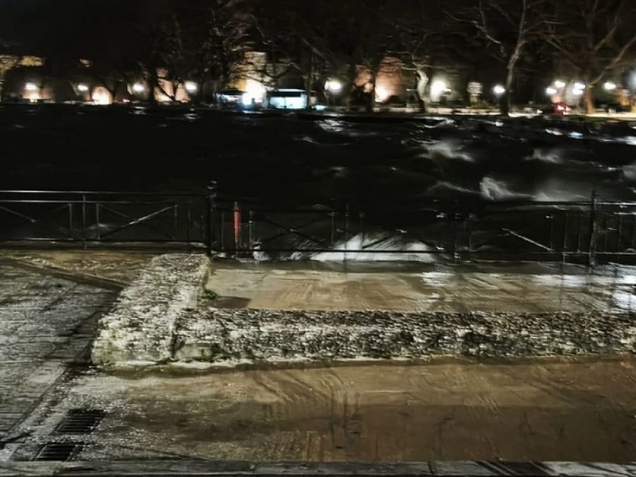 Δυνατοί άνεμοι σάρωσαν την Παμβώτιδα