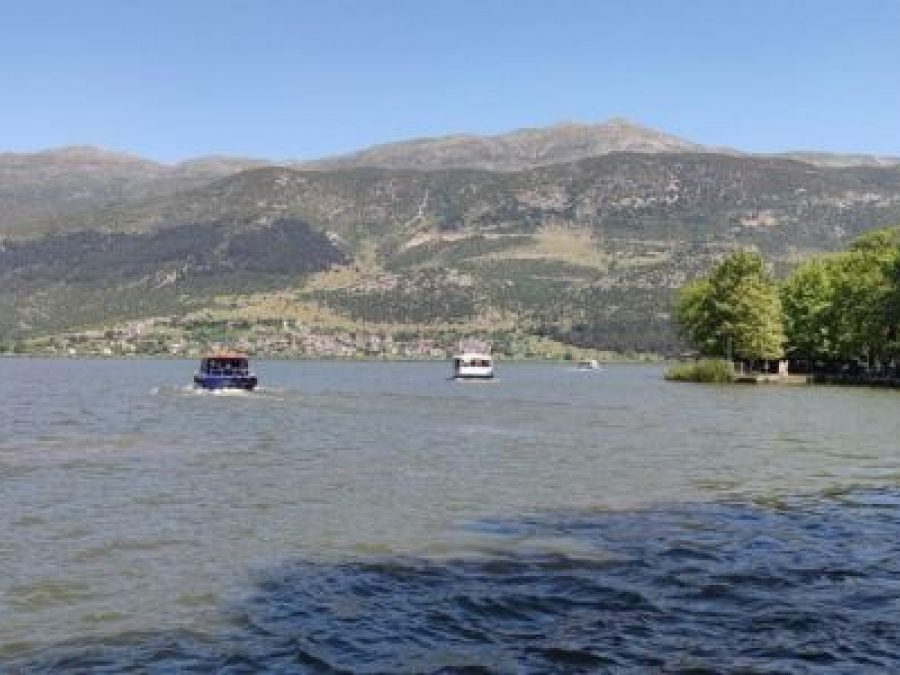 «Πεντακάθαρη η λίμνη»