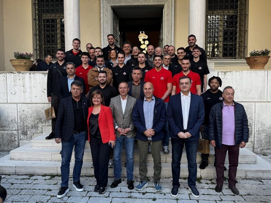 Ο Δήμος Ιωαννιτών υποδέχτηκε και βράβευσε την ομάδα των Βίκος Φάλκονς