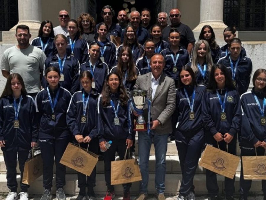 Ο Δήμαρχος Ιωαννίνων υποδέχτηκε τις πρωταθλήτριες Ελλάδας της ΕΠΣ Ηπείρου