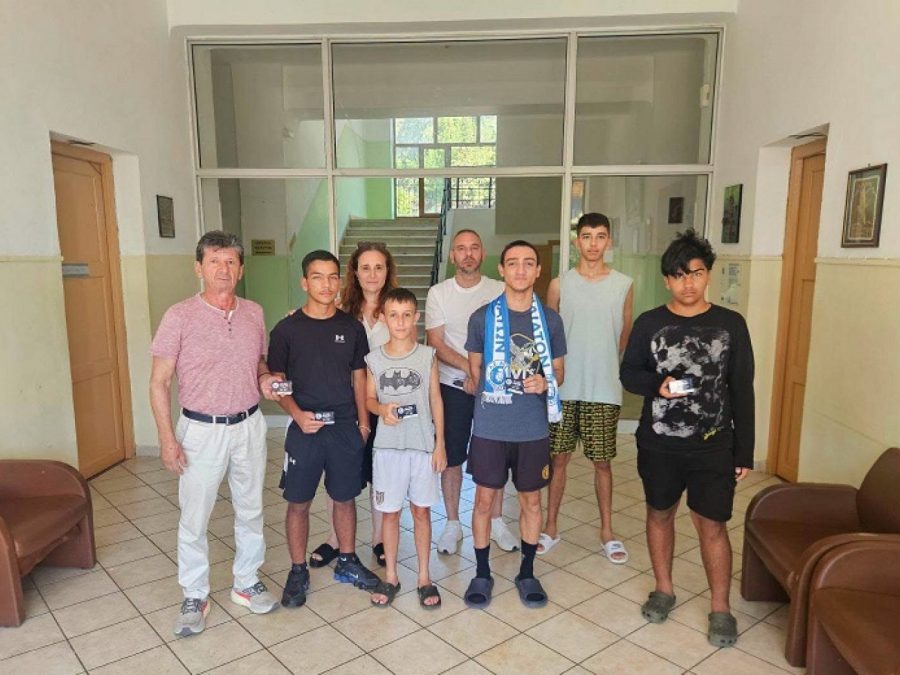 Παρέδωσαν κάρτές διαρκείας στο Οικοτροφείο Φιλιατών