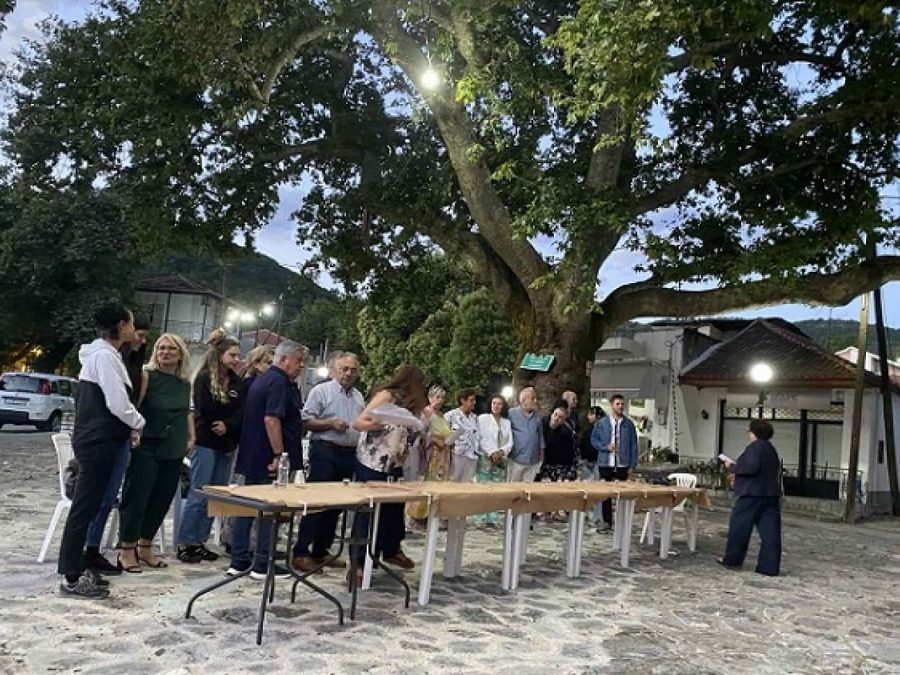 Μια «αγκαλιά φωνών» στο Δελβινάκι – Ο Πανηπειρωτικός Σύλλογος Πατρών μάγεψε στον «Μήνα Πολυφωνίας»